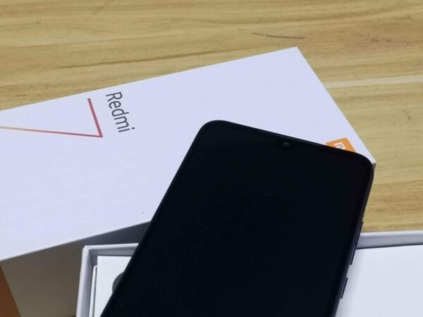 Explore the New Redmi 7: A Versatile Smartphone Experience - Image 6
